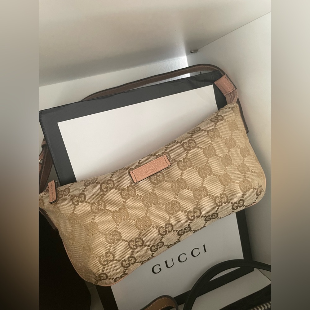 AUTH Gucci signature GG mini handbag